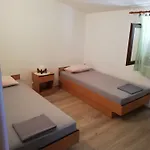 Dino Apartament